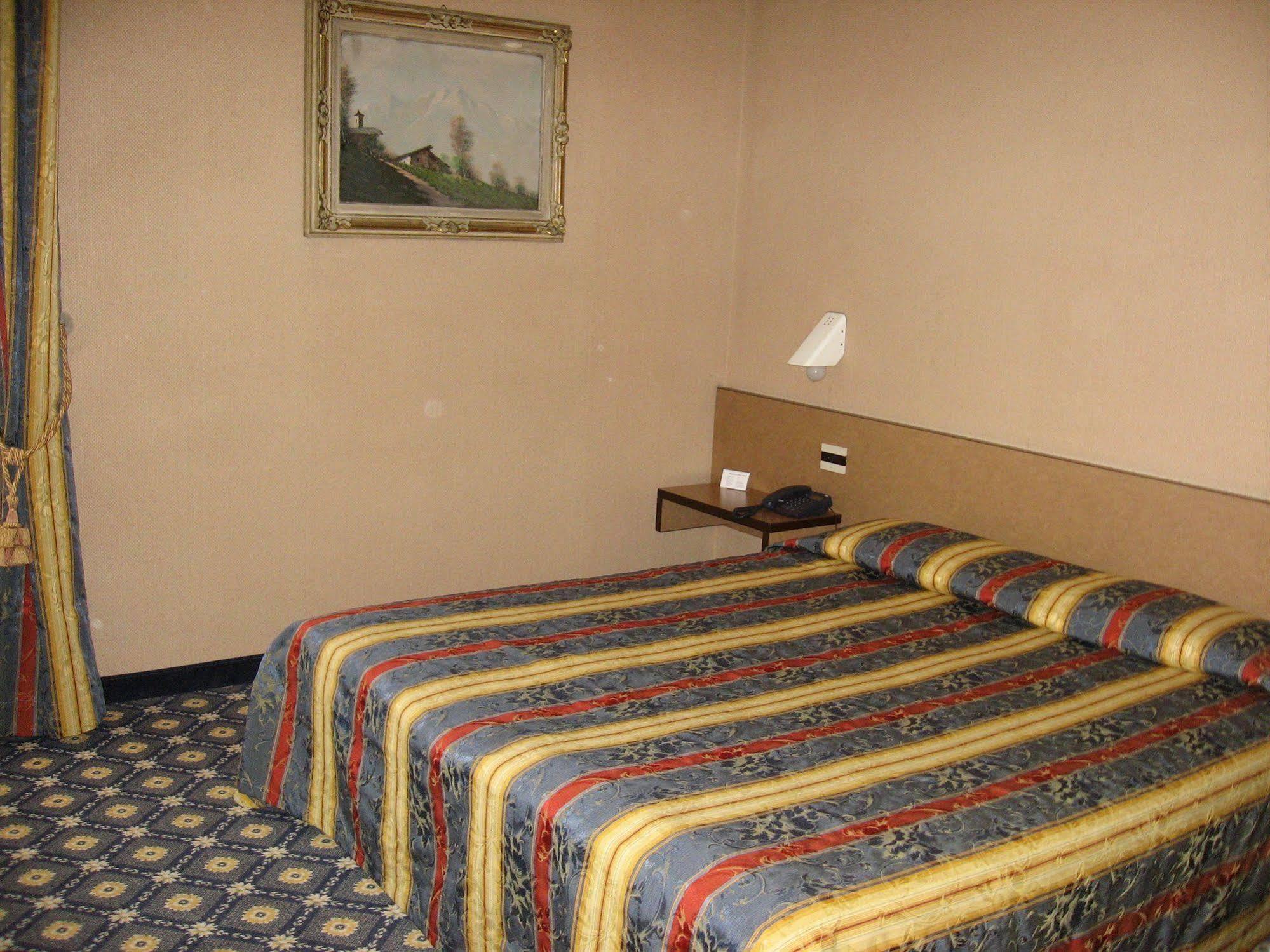 Hotel Plaza San Martino Siccomario Exterior foto