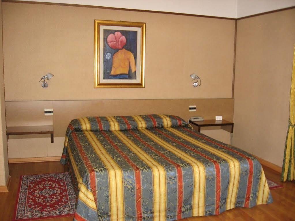 Hotel Plaza San Martino Siccomario Exterior foto